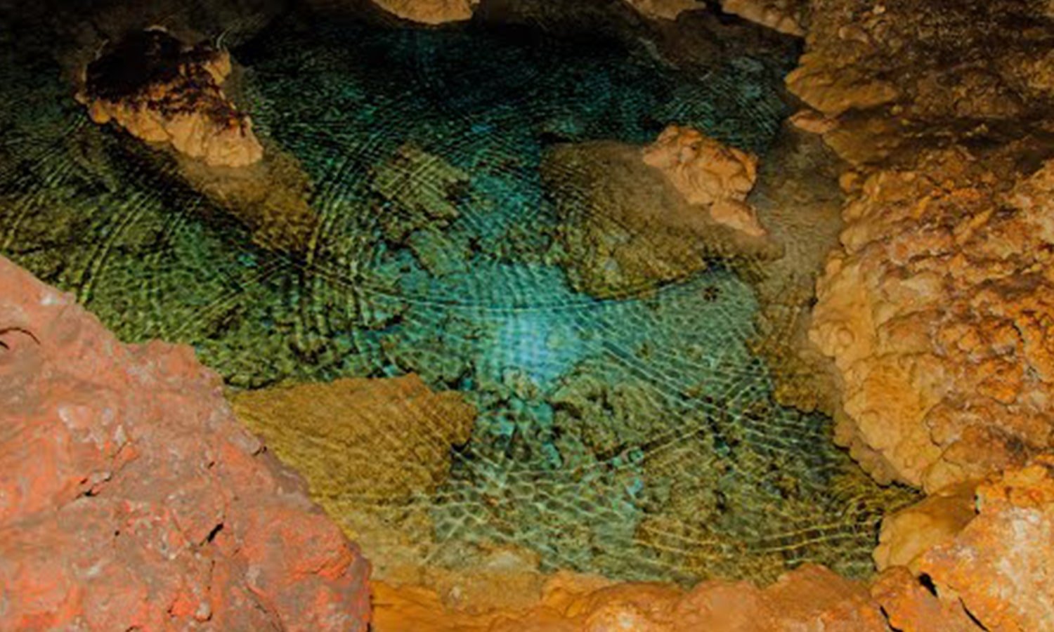 Mangapwani Coral Cave Tour